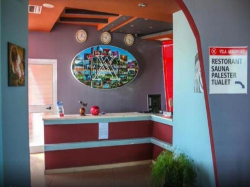 Hotel Vila Aeroport Rinas Extérieur photo