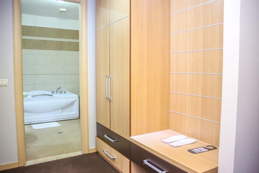 Hotel Vila Aeroport Rinas Extérieur photo